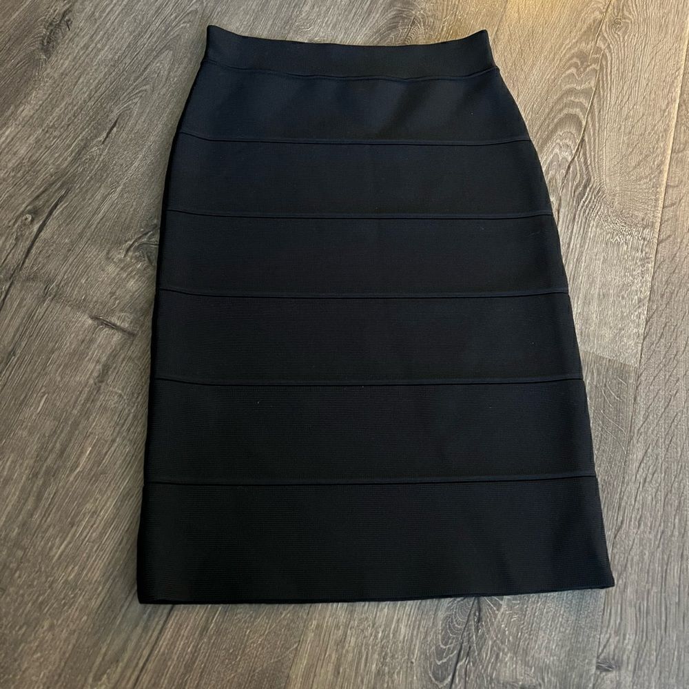 BCBG MAXAZRIA Solid Black Stretchy Fitted Pencil Skirt Women's Size XS